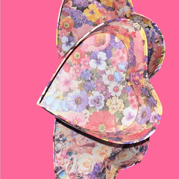 Floral Heart-Shaped Box - Picture 8 of 9